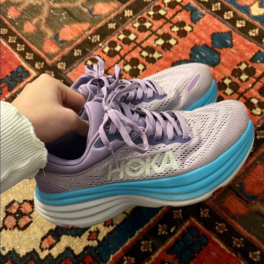 HOKAS